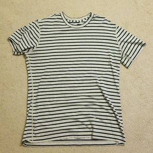 Lululemon 5 year basic Tee